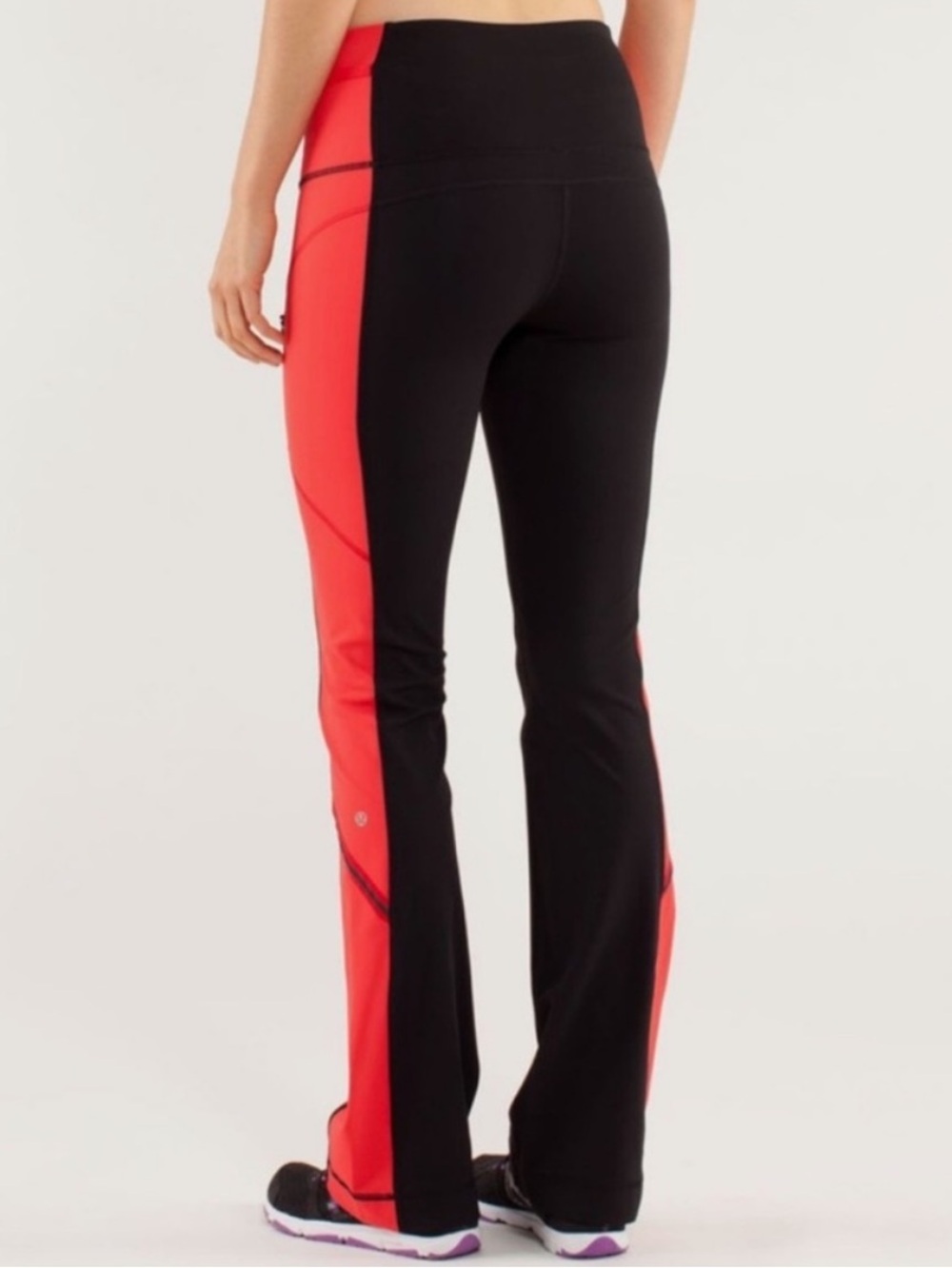 LULULEMON ICE QUEEN PANT LOVE RED BLACK 2 workout gym flare leggings like new